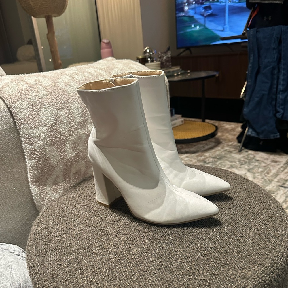 Elegant White Ankle Boots